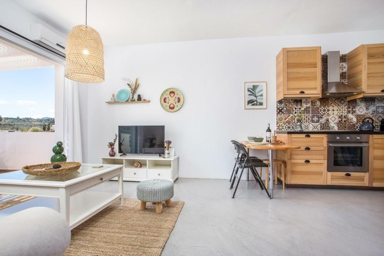 Euphoria Luxury Apartment ファリラキ エクステリア 写真