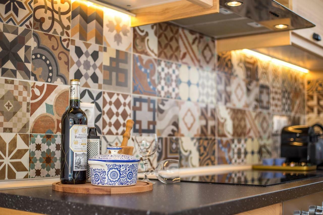 Euphoria Luxury Apartment ファリラキ エクステリア 写真